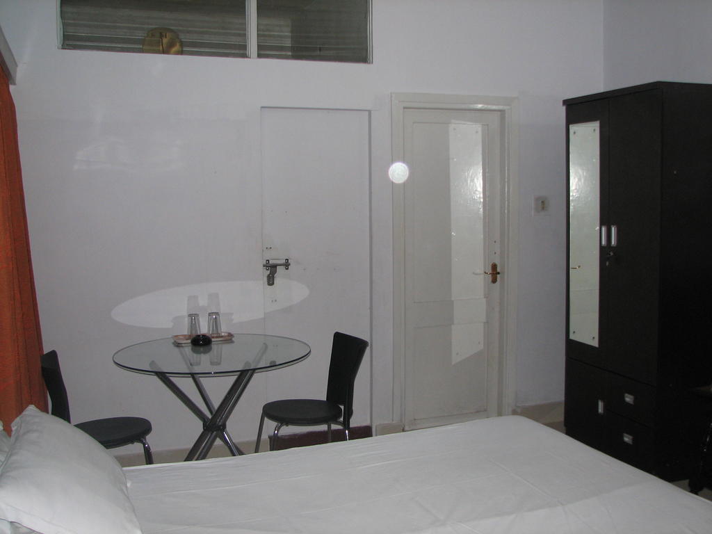 The Jagannath Hotel Kolkata Rom bilde